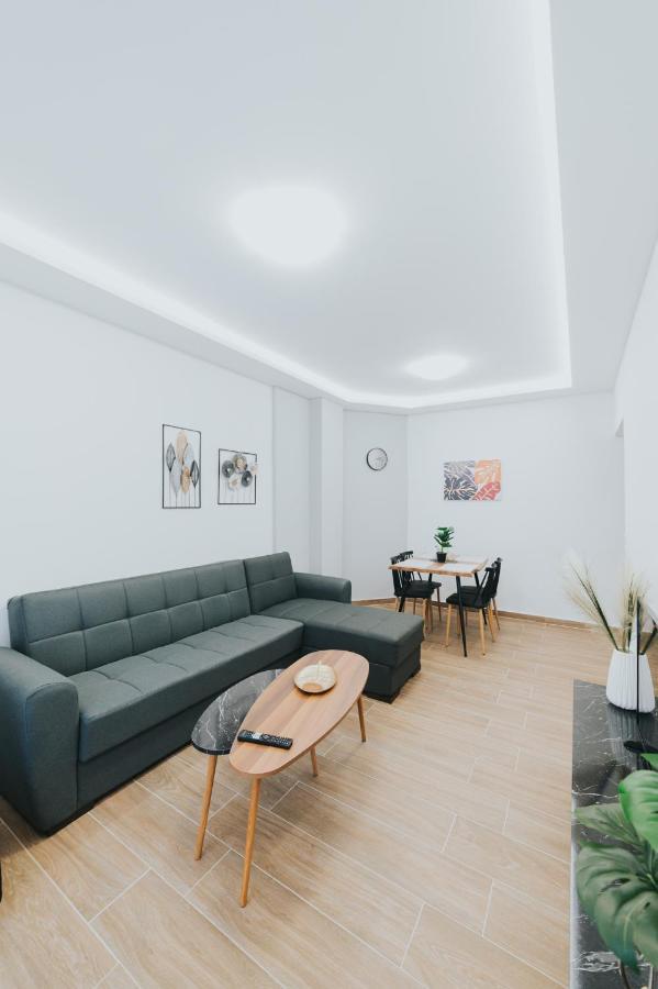 Comfy And Stylish Apartment Солун Екстериор снимка