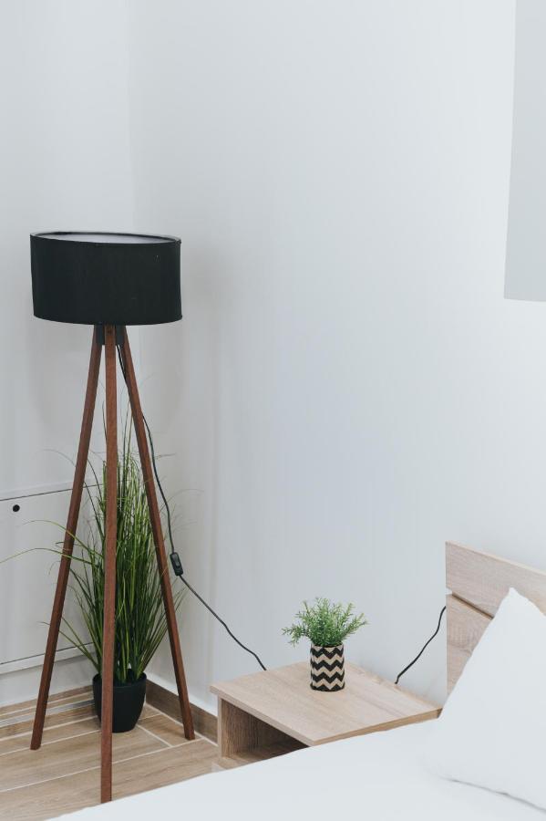 Comfy And Stylish Apartment Солун Екстериор снимка