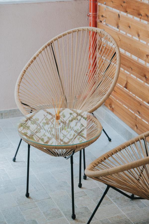 Comfy And Stylish Apartment Солун Екстериор снимка