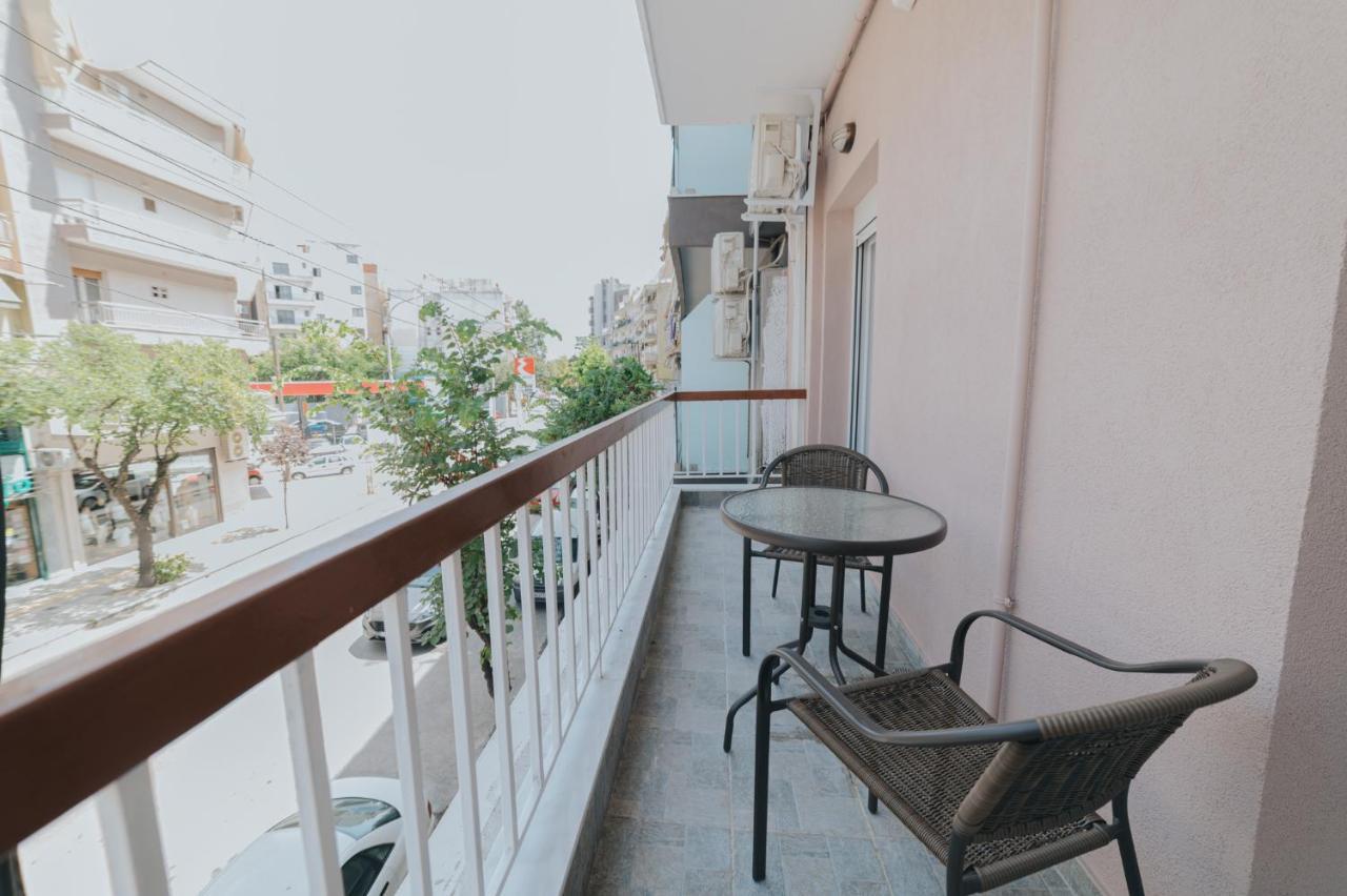 Comfy And Stylish Apartment Солун Екстериор снимка