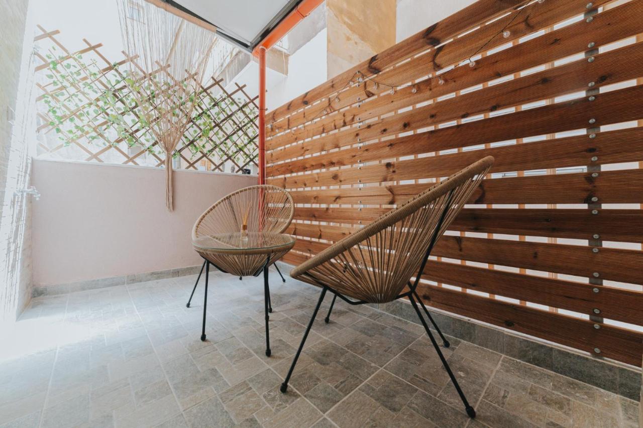 Comfy And Stylish Apartment Солун Екстериор снимка